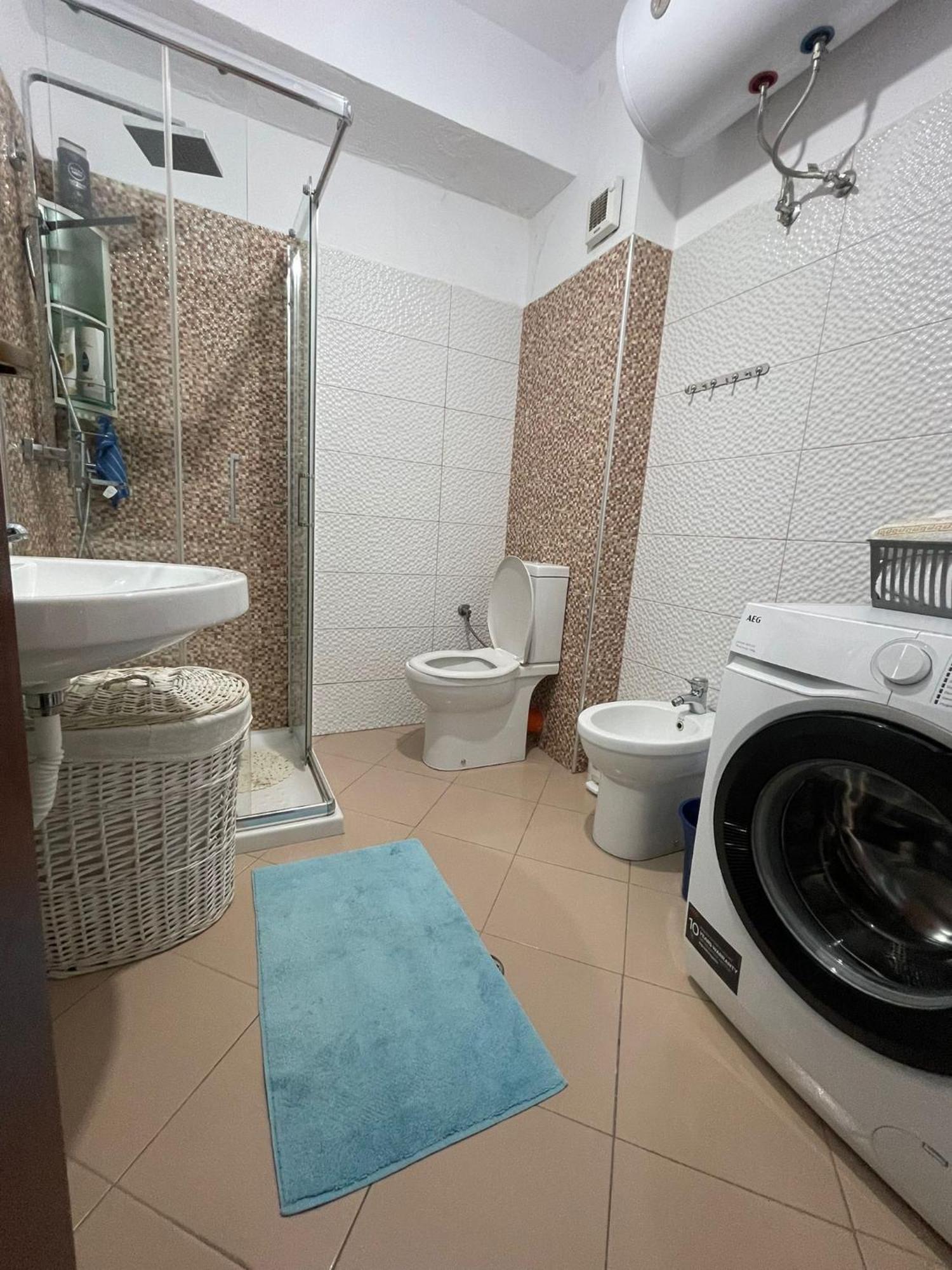 Cozy Anna ,near The Sea, Location ,rruga Pavaresia Apartment *